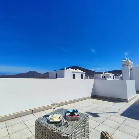 Casa Adassa En Vakantiehuis Playa Blanca (Lanzarote)
